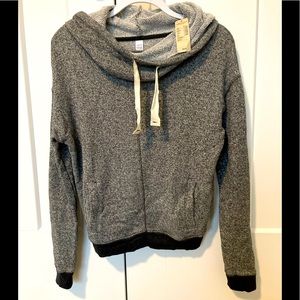 BRAND NEW American Eagle 🦅 Outfitters Sweatshirt!